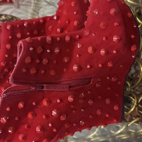 Red Size 9 Sheikh wedge bootie - Picture 2 of 4